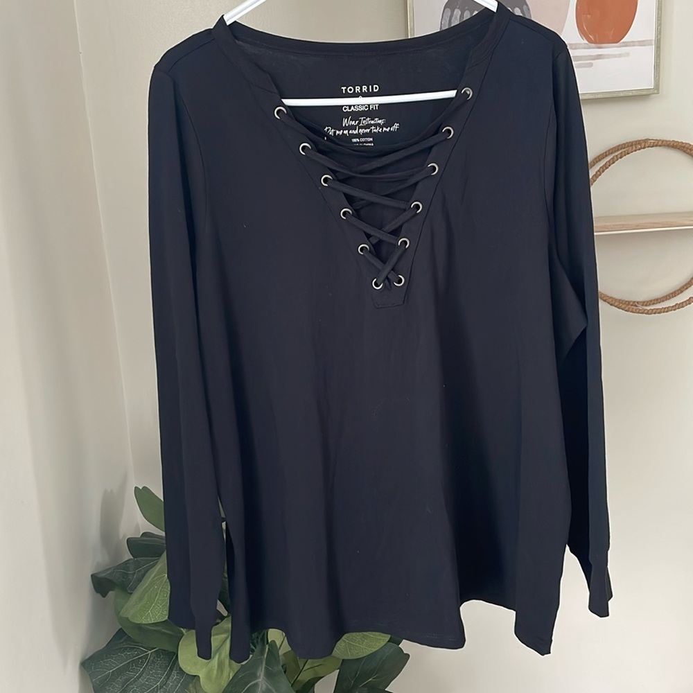 Torrid Classic Fit Long Sleeve Top Black Womens Large